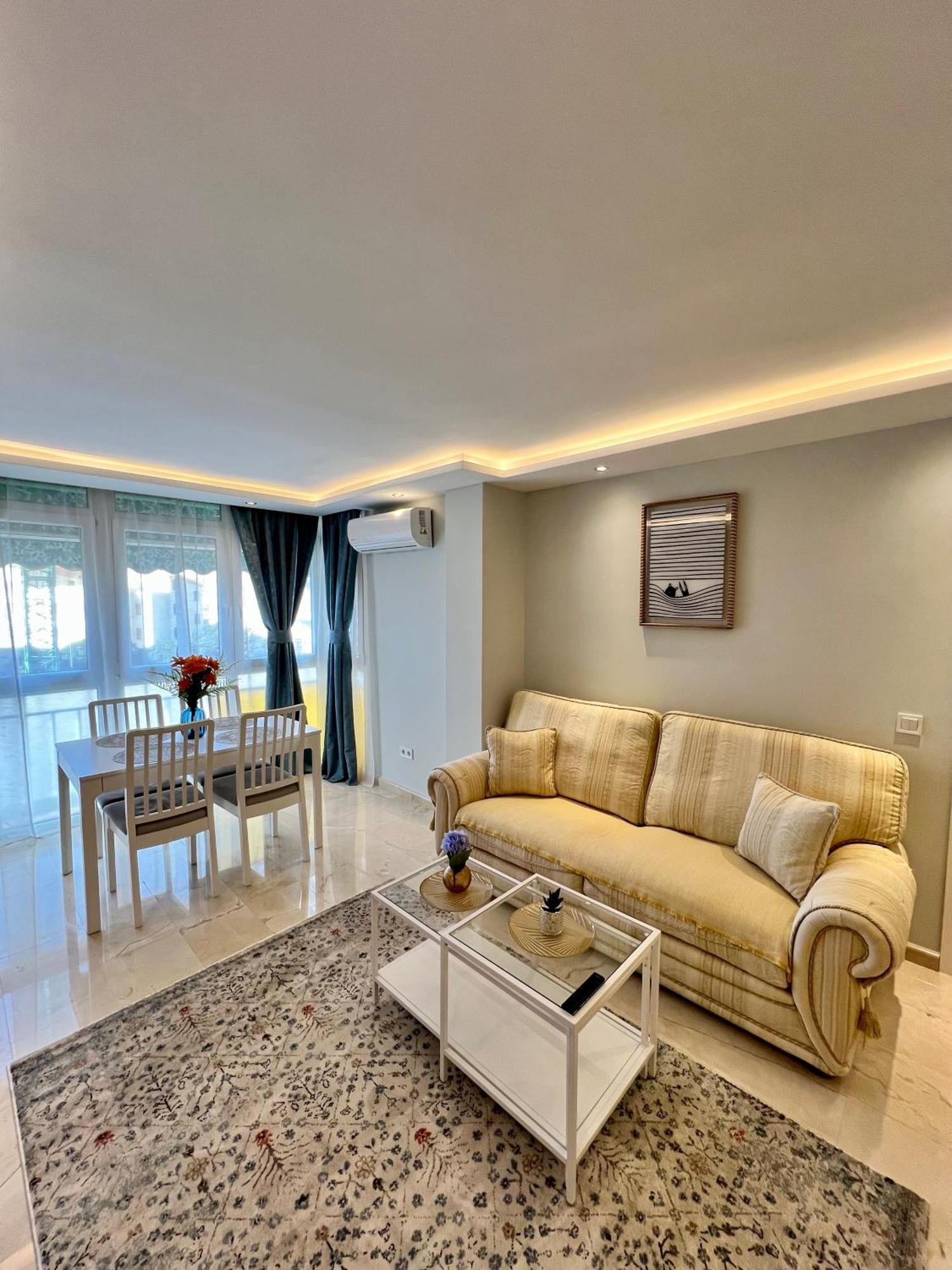 Apartamentos Prestige Suites Malaga IV المظهر الخارجي الصورة