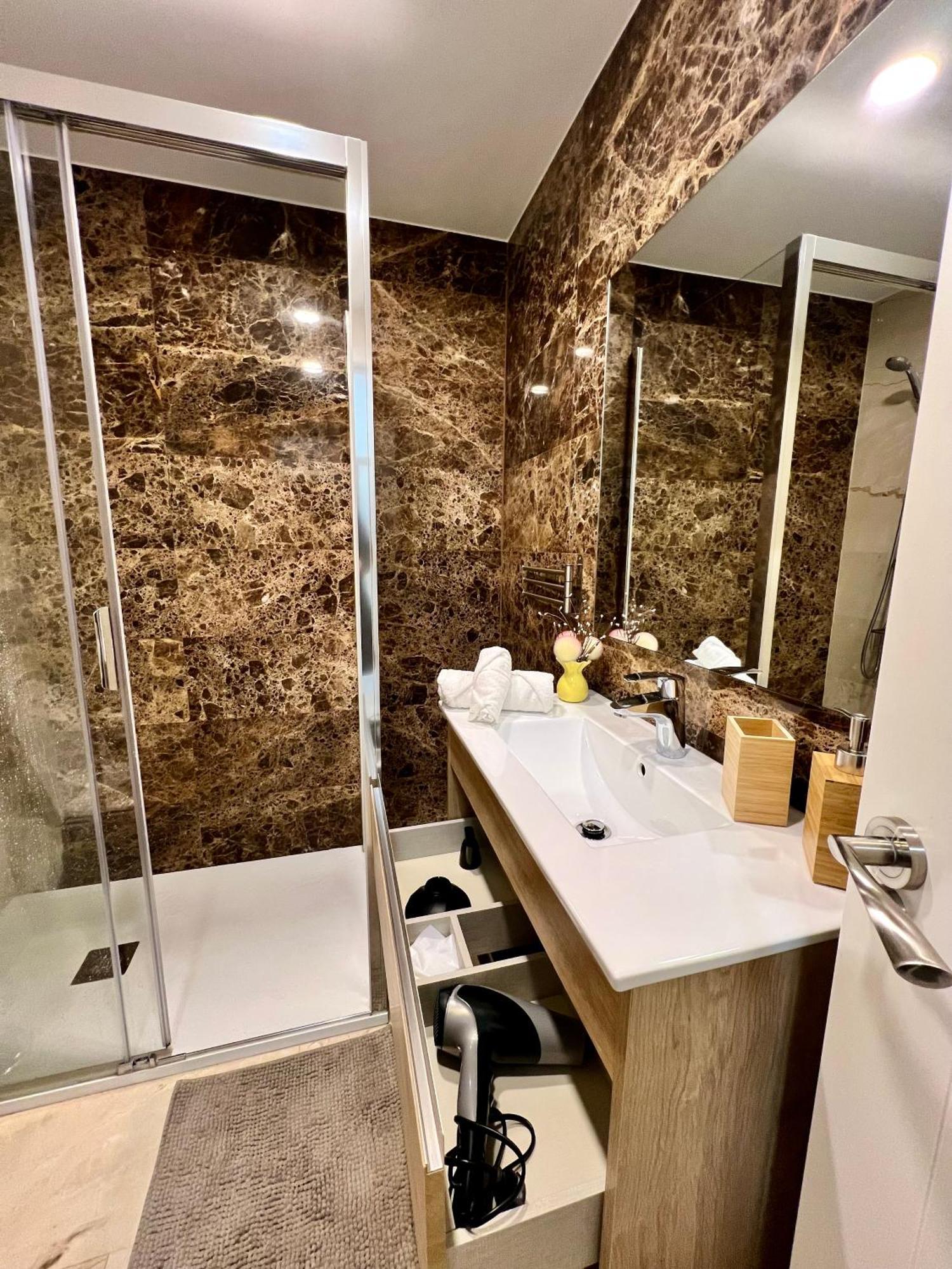 Apartamentos Prestige Suites Malaga IV المظهر الخارجي الصورة